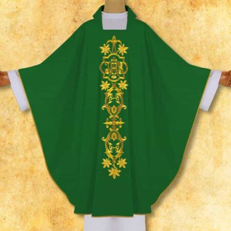 Casula verde bordada IHS na moldura