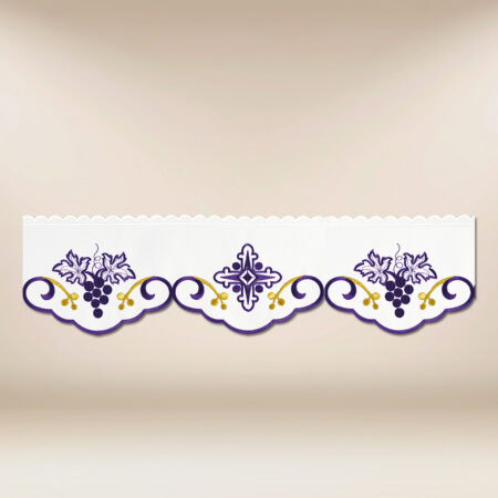 Tira de renda bordada com bordado roxo