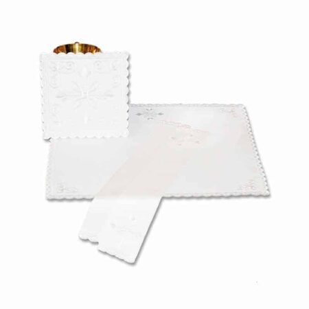 Conjunto de alfaias do cálice branco