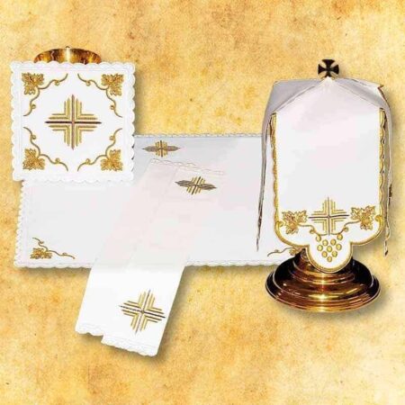 Conjunto de alfaias do cálice dourado