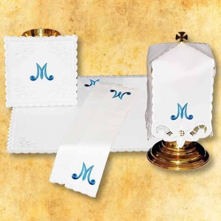 Conjunto de alfaias do cálice Mariano