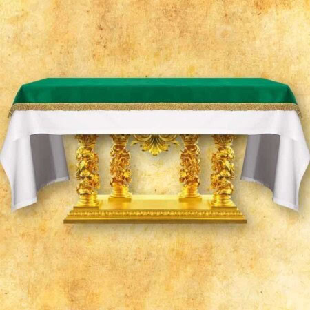 Cobertura de altar de pelúcia