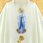 Casula bordada Madonna Di Lourdes