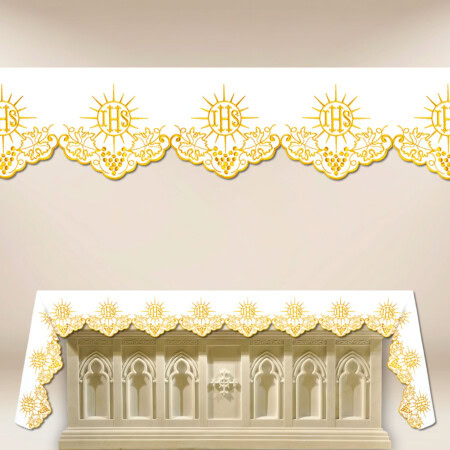 Toalha de altar bordada dourada