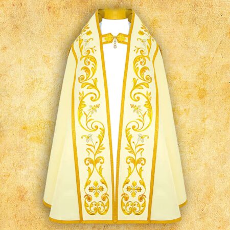 Haftowana kapa liturgiczna z monogramem IHS