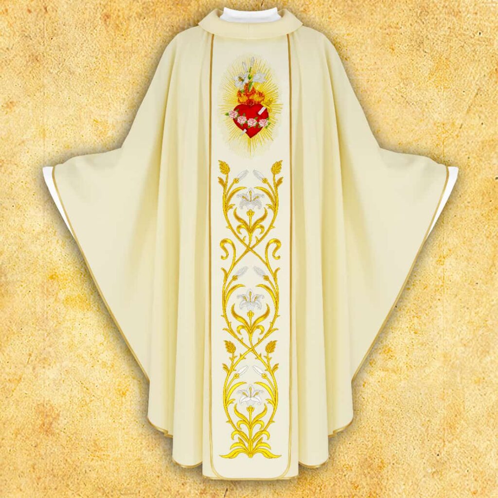 Casula com orphrey bordado Coração de Maria