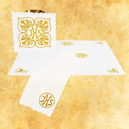 Conjunto de Alfaias do Cálice dourado