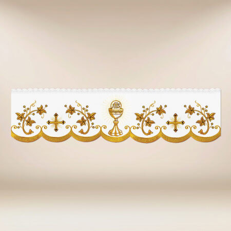 Tira de renda bordada com delicado bordado dourado