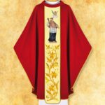 Casula vermelha bordada São João Nepomuceno