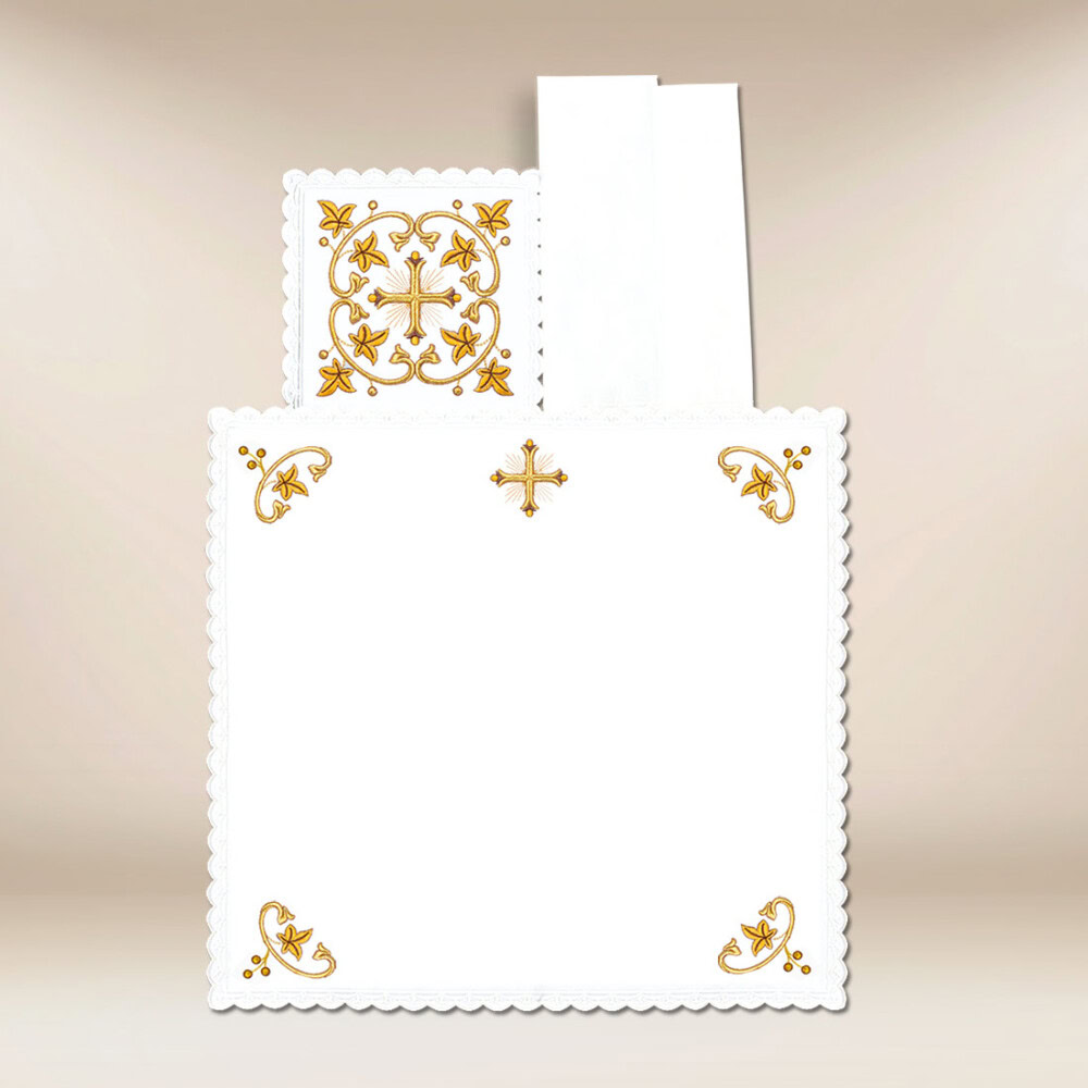 Conjunto de alfaias do cálice bordado