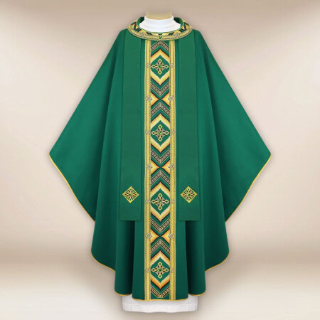 Casula bordada verde