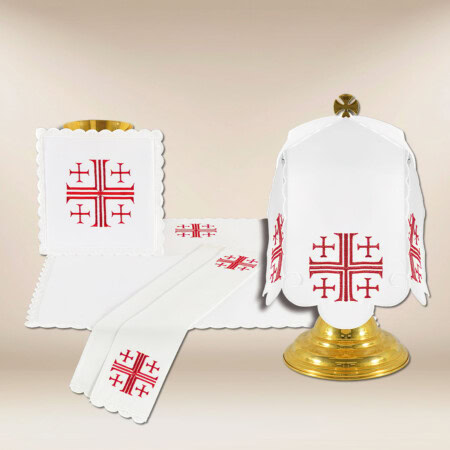 conjunto de alfaias do cálice com cruzes de Jerusalém