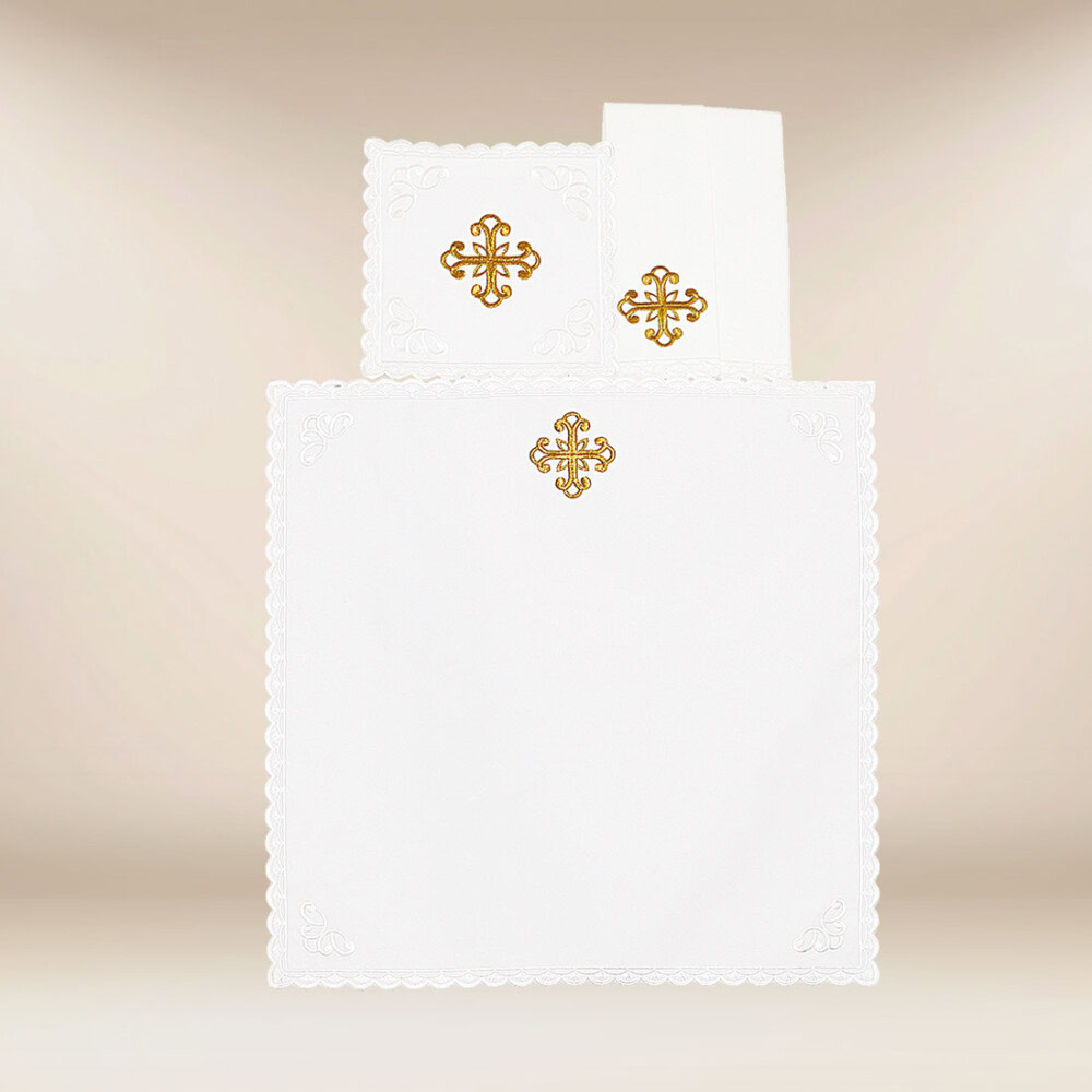 Conjunto de alfaias do cálice bordado