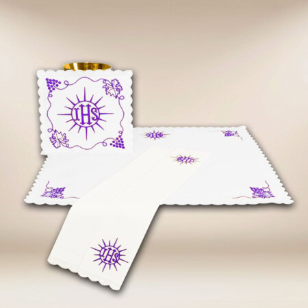 Conjunto de alfaias do cálice roxo