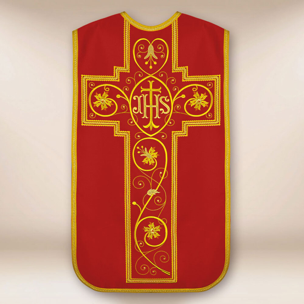 Casula romana bordada com IHS vermelha