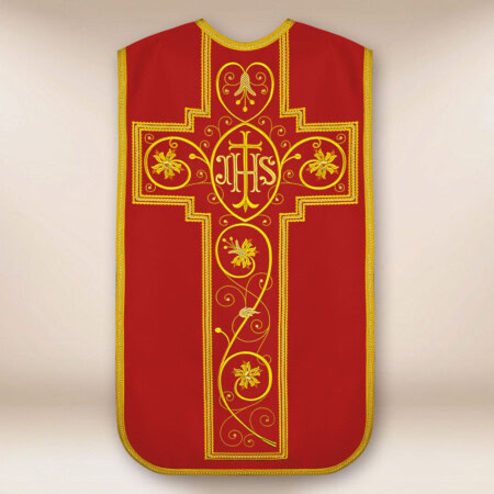 Casula romana bordada com IHS vermelha