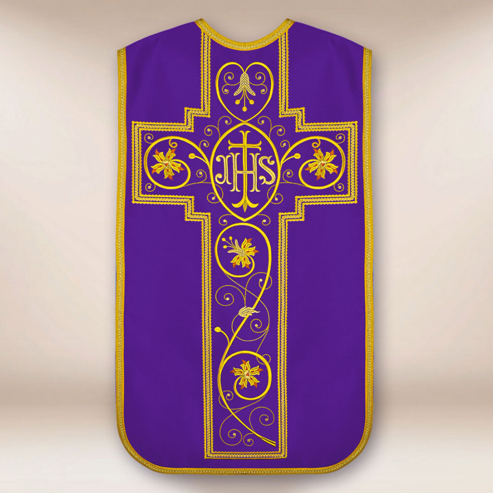 Casula romana bordada com IHS roxa