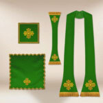 Casula romana bordada verde