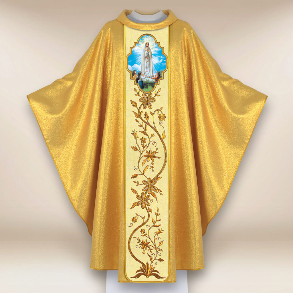 Casula com a imagem da Mãe de Deus de Fátima