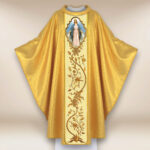 Casula com imagem da Mãe de Deus Imaculada