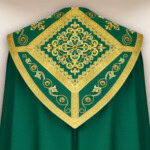 Capa litúrgica bordada verde