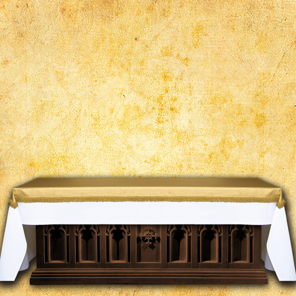 Cobertura de altar em brocado dourada