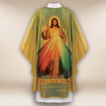 Casula dourada com imagem Jesus Misericordioso