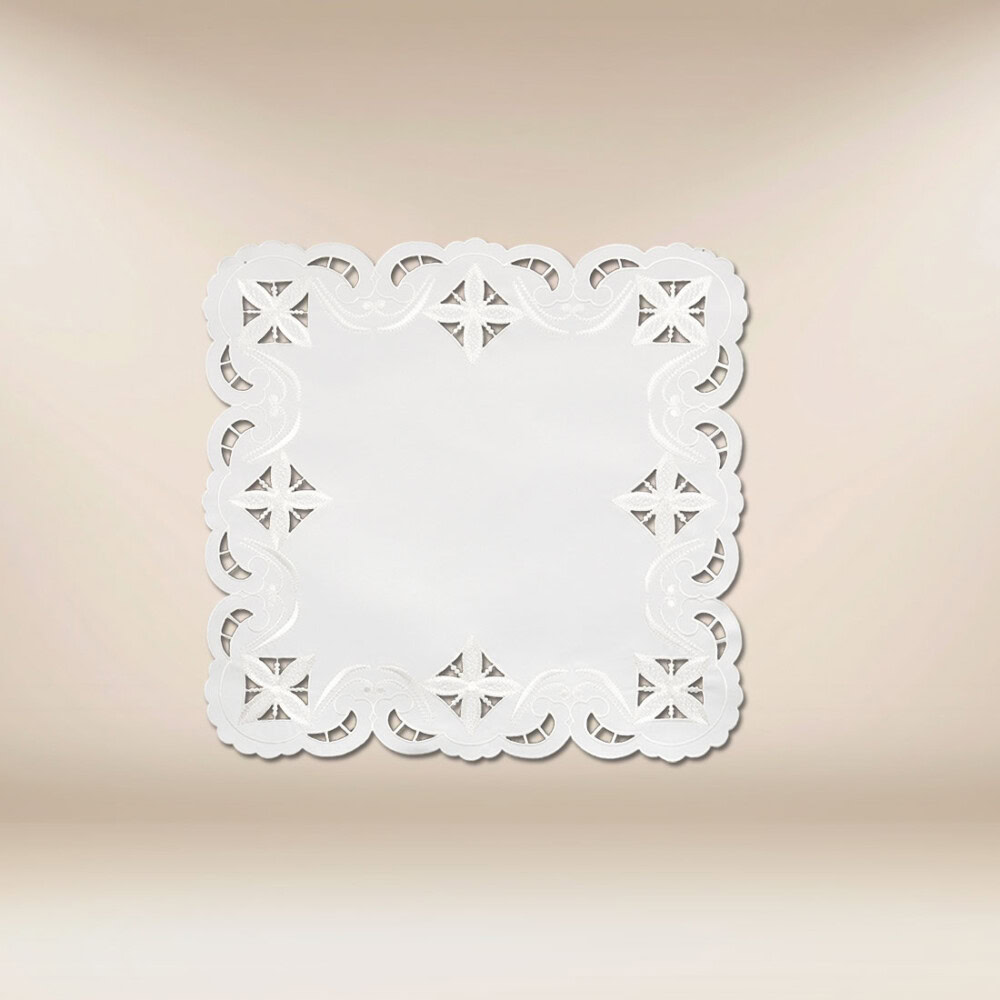 Cobertura bordada branca 45x45
