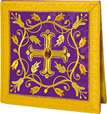 bolsa litúrgica bordada com um ornamento eucarístico