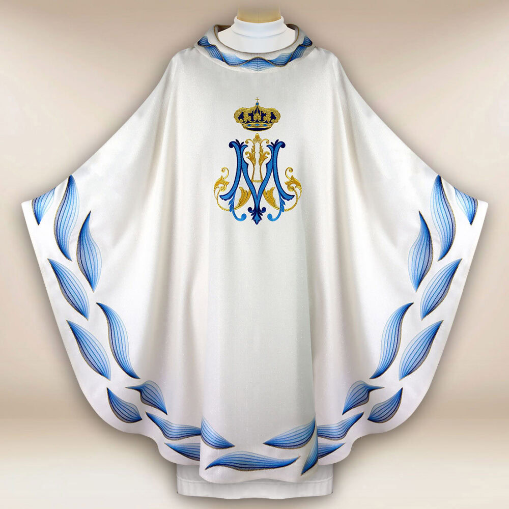 Casula mariana bordada em ecru