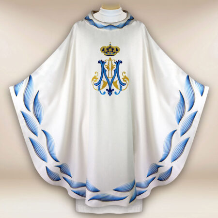 Casula mariana bordada em ecru