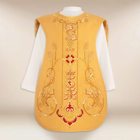 Casula romana bordada com IHS dourado
