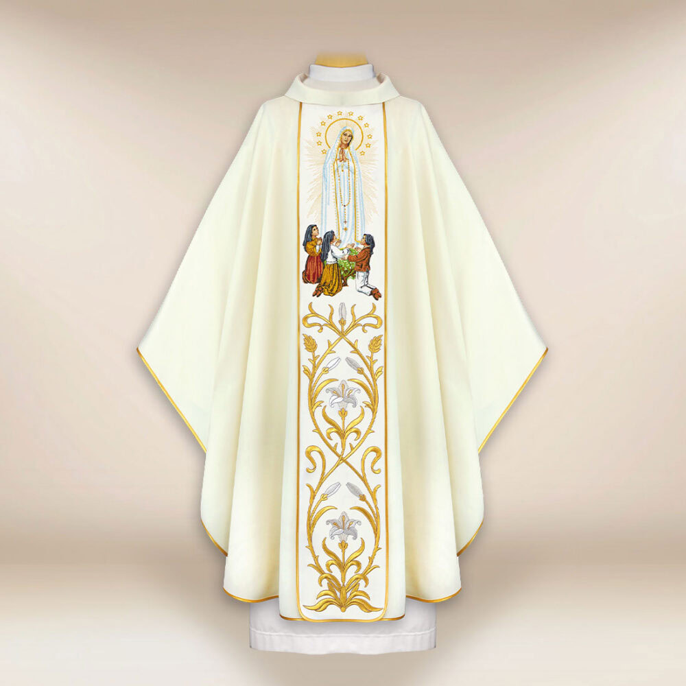Casula com imagem bordada Mãe de Deus de Fátima