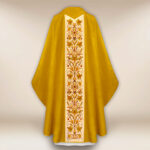 Casula bordada em jacquard dourado