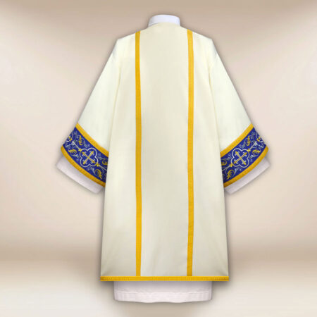 Dalmática bordada mariana