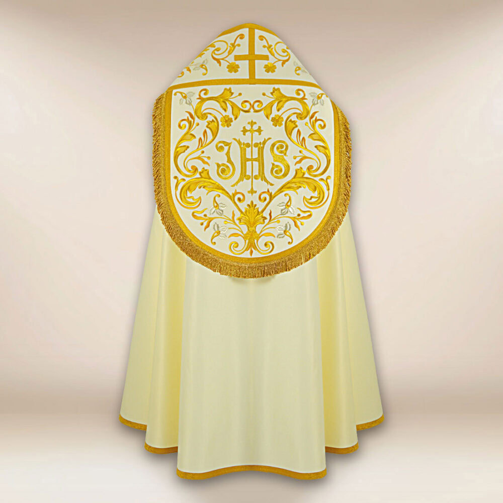 Haftowana kapa liturgiczna z monogramem IHS
