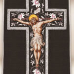 Casula romana réplica preto Jesus na Cruz