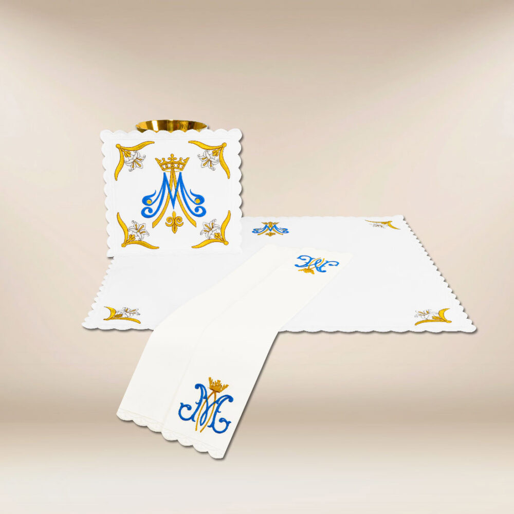 Conjunto de Alfaias do Cálice Mariano