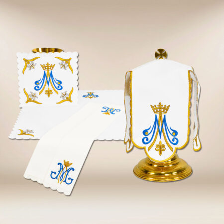 Conjunto de alfaias do cálice Mariano