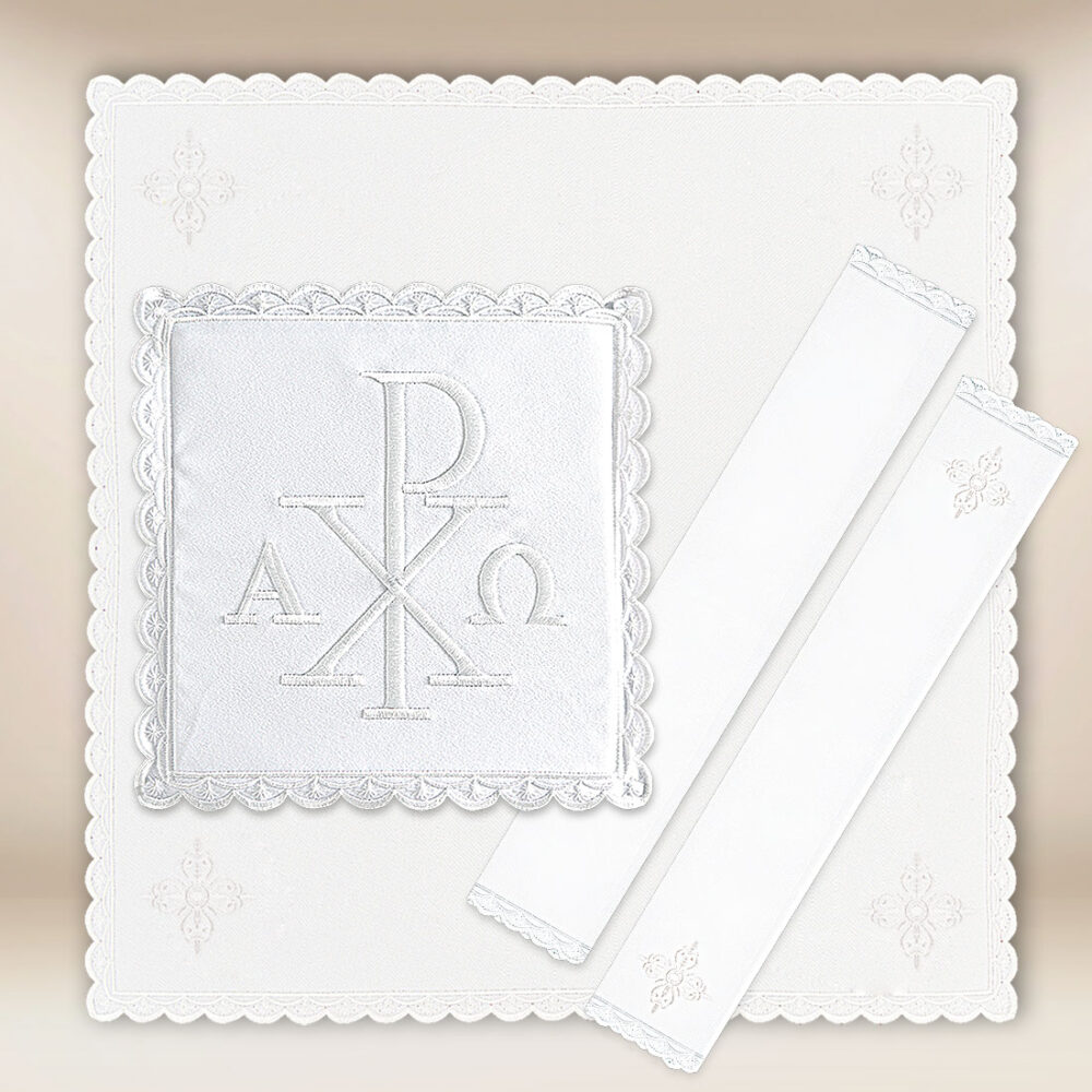 Conjunto de alfaias do cálice branco Conjunto de alfaias do cálice branco