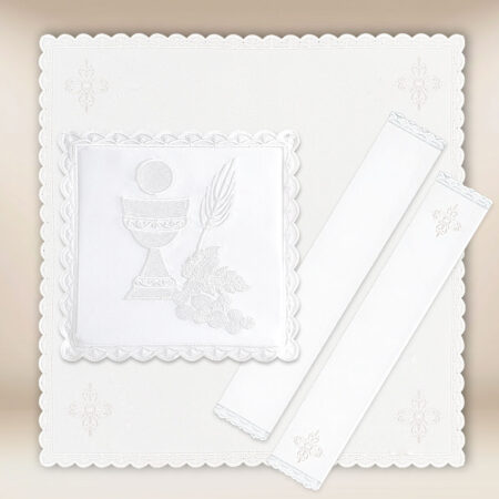 Conjunto de alfaias do cálice branco